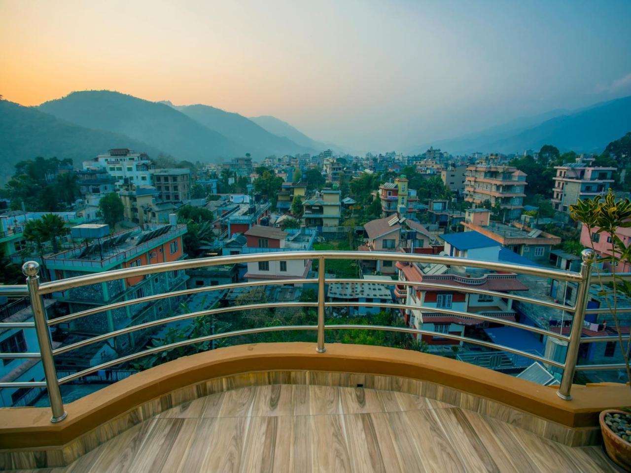 Oyo 253 Hotel Pinnacle Pokhara Luaran gambar